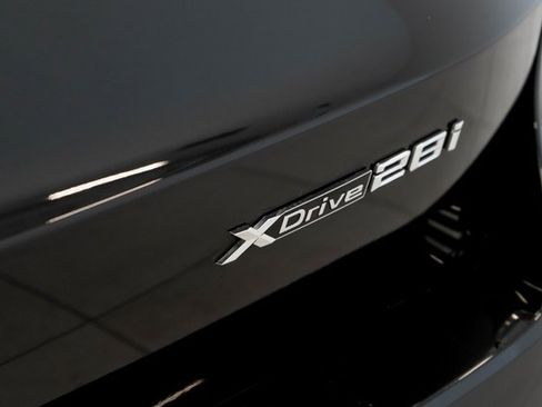 Used 2024 BMW X1 xDrive28i w/ Technology Package image 13