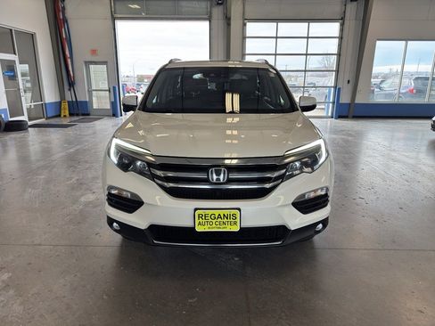 Used 2017 Honda Pilot Touring image 8