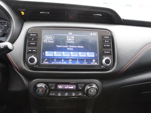 Used 2024 Nissan Kicks SR w/ SR Premium Package image 38