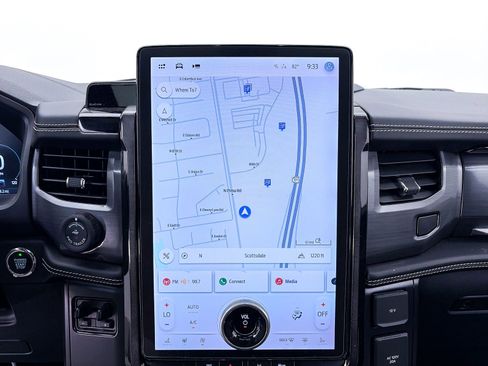 Used 2023 Ford F150 Lightning Platinum AWD/4WD image 6