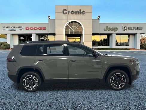 New 2026 Jeep Cherokee Laredo image 2
