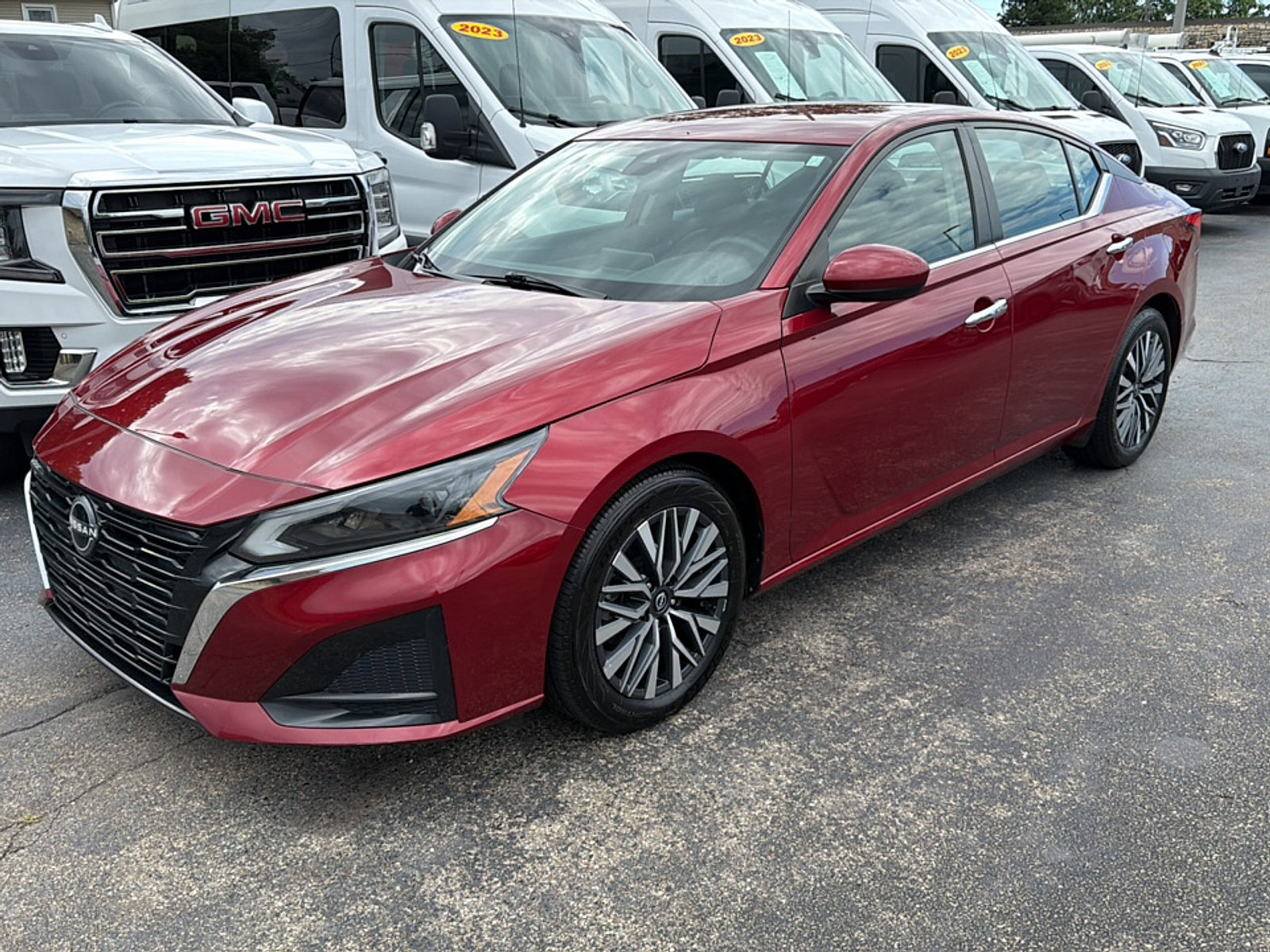 Used 2023 Nissan Altima 2.5 SV FWD image 3