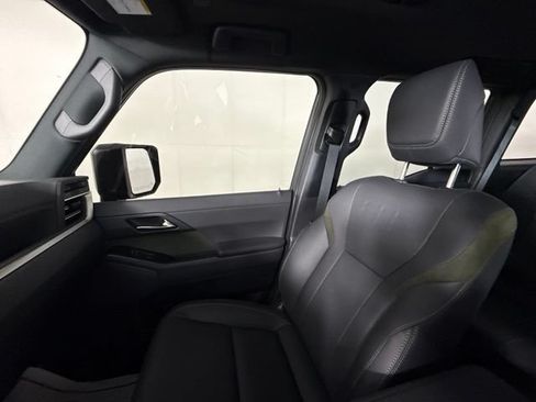 Used 2026 Lexus GX 550 AWD/4WD image 14