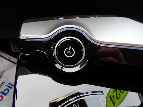 Used 2024 Kia EV6 GT image 27