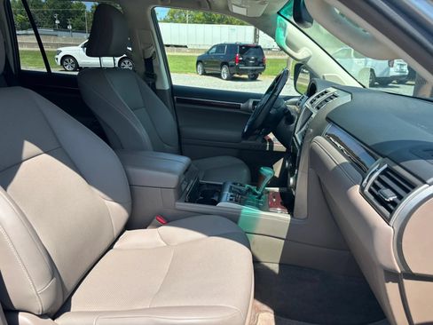 Used 2019 Lexus GX 460 Premium AWD/4WD image 22