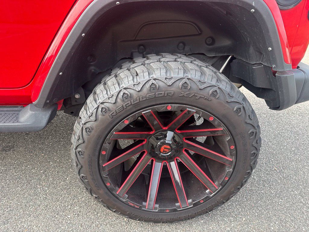 Used 2021 Jeep Wrangler Unlimited Rubicon AWD/4WD image 12