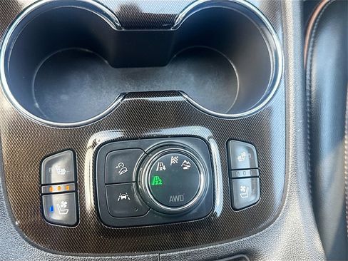 Used 2022 GMC Acadia AT4 w/ Technology Package image 21