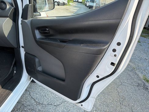 Used 2018 Nissan NV200 S FWD image 19