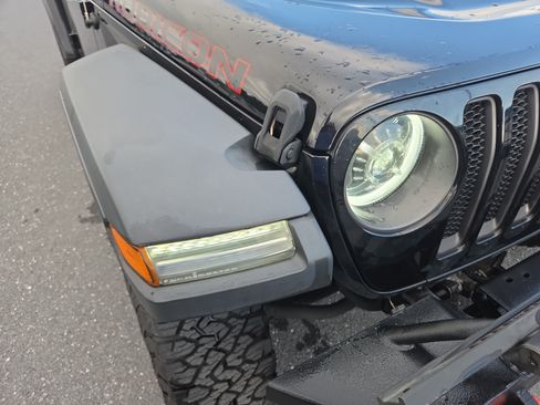 Used 2021 Jeep Wrangler Unlimited Rubicon w/ LED Lighting Group AWD/4WD image 16