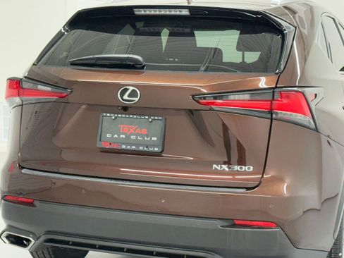 Used 2019 Lexus NX 300 FWD image 11