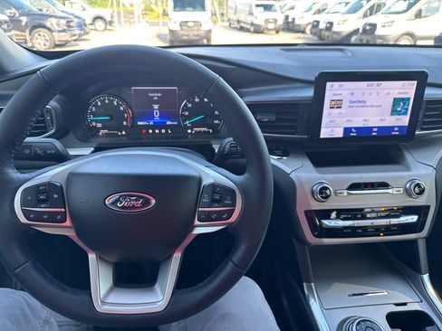 Used 2023 Ford Explorer XLT w/ Equipment Group 202A AWD/4WD image 14