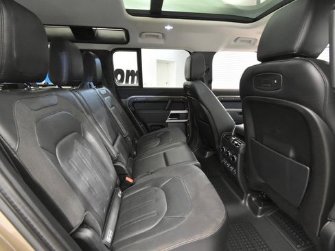 Used 2020 Land Rover Defender 110 First Edition image 17