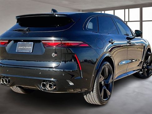 Used 2024 Jaguar F-PACE SVR image 2