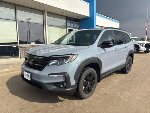 Used 2022 Honda Pilot TrailSport image 1