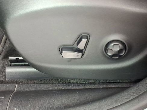 Used 2015 Jeep Cherokee Limited image 15