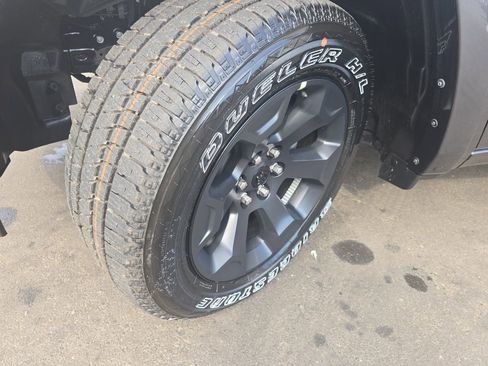 New 2026 RAM 1500 4x4 Crew Cab image 30