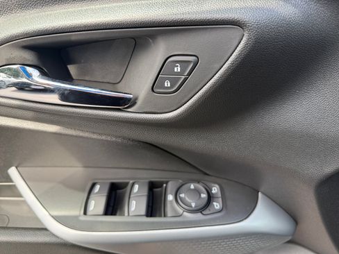 New 2026 Chevrolet Trax RS w/ Sunroof Package FWD image 14