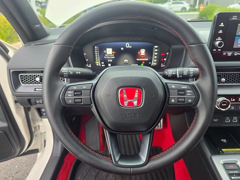 Used 2025 Honda Civic Type R image 13