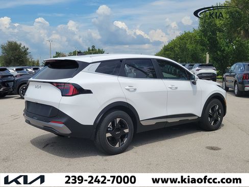 New 2026 Kia Sportage LX w/ LX Convenience Package FWD image 6