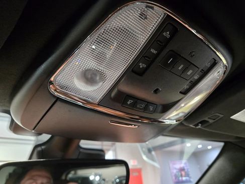 Used 2018 Jeep Grand Cherokee Summit image 28