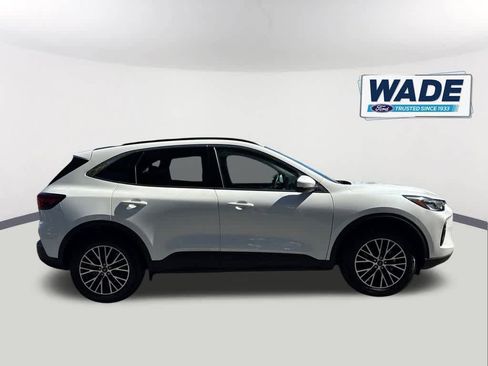 Used 2024 Ford Escape SE FWD image 4