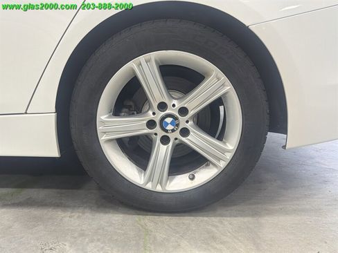 Used 2014 BMW 320i xDrive Sedan AWD/4WD image 16