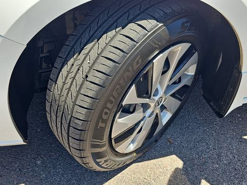 Used 2024 Nissan Altima 2.5 S FWD image 30