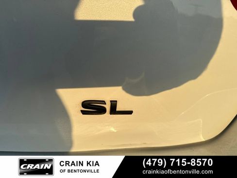 Used 2020 Nissan Pathfinder SL FWD image 17