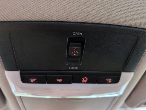 Used 2023 Nissan Altima 2.5 SR AWD/4WD image 28