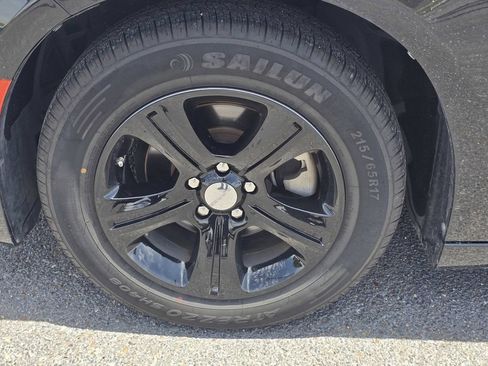 Used 2023 Dodge Charger SXT RWD image 9