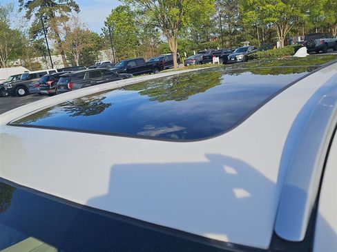 Used 2023 Acura MDX SH-AWD w/ Advance Package image 2