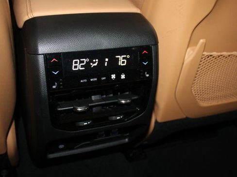 Used 2024 Jeep Grand Cherokee Summit image 16