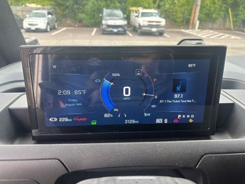 Used 2024 Chevrolet Brightdrop 600 w/ Battery Pack, Max Range AWD/4WD image 20