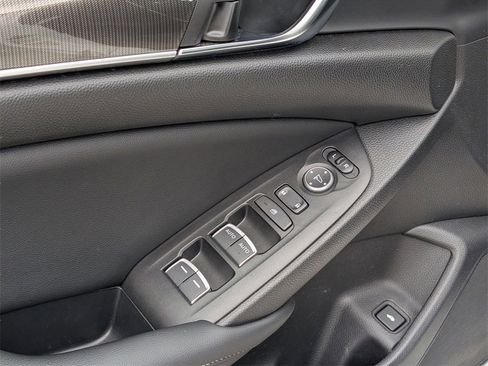 Used 2021 Honda Accord Sport image 10