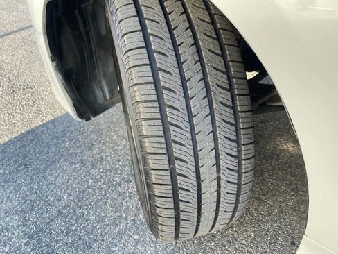 Used 2020 Toyota Sienna Limited image 45