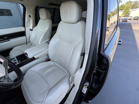 Used 2023 Land Rover Range Rover SE AWD/4WD image 15