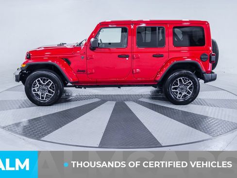 Used 2025 Jeep Wrangler Unlimited Sahara AWD/4WD image 4