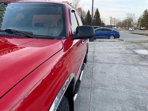 Used 2005 GMC Sierra 1500 SLE w/ Light Duty Power Package image 3