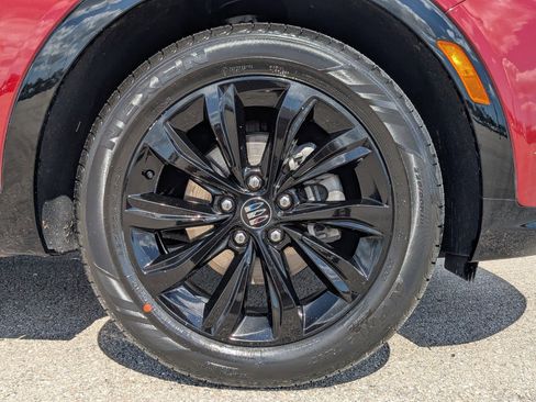 Used 2024 Buick Envista Sport Touring image 13