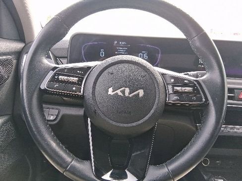 Used 2025 Kia Seltos S FWD image 19