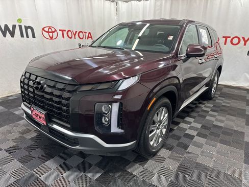 Used 2024 Hyundai Palisade SE image 3