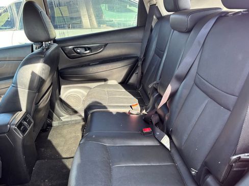 Used 2017 Nissan Rogue SL w/ SL Premium Package image 6