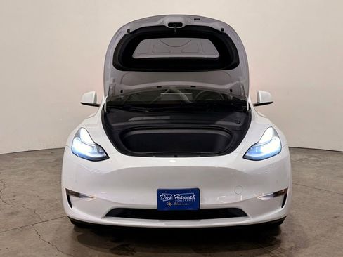 Used 2021 Tesla Model Y Long Range image 5