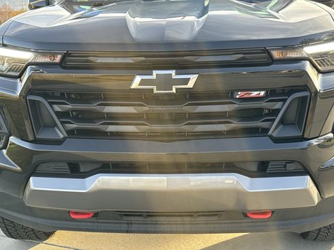 Used 2023 Chevrolet Colorado Z71 image 9