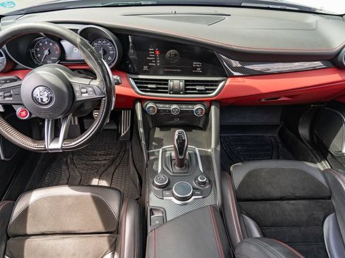 Used 2018 Alfa Romeo Giulia Quadrifoglio RWD image 25