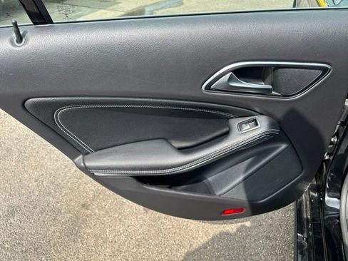 Used 2019 Mercedes-Benz CLA 250 4MATIC image 39