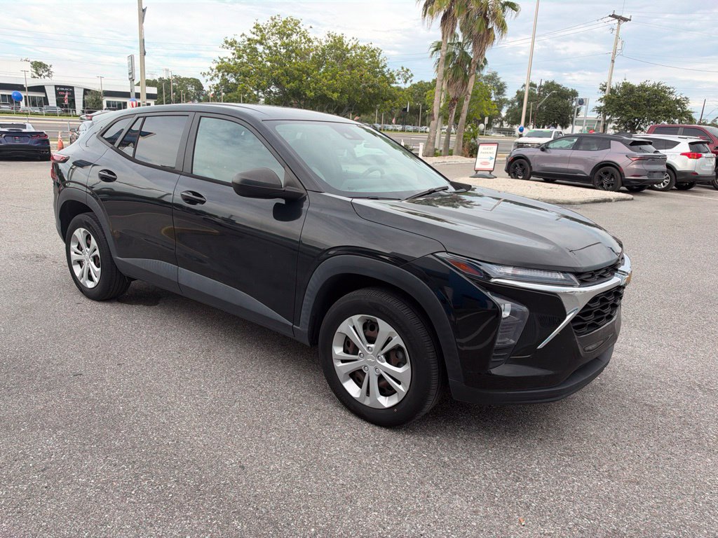 Used 2024 Chevrolet Trax LS FWD image 6