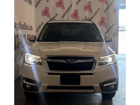 Used 2017 Subaru Forester 2.5i Touring AWD/4WD image 6