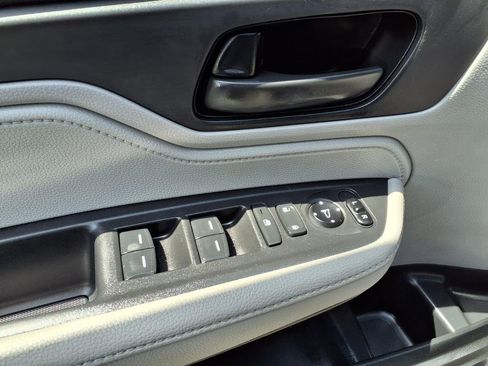 Used 2019 Honda Odyssey EX image 19