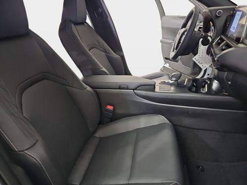 New 2026 Lexus UX 300h AWD image 10